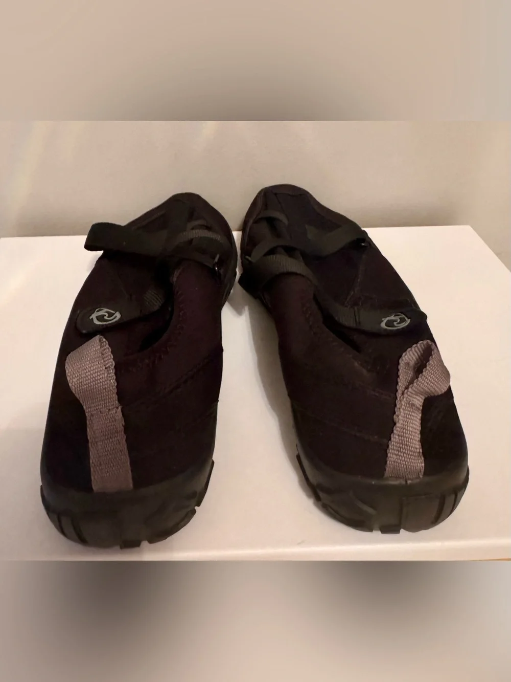 Men's Black Slip-On water Shoes Size 10